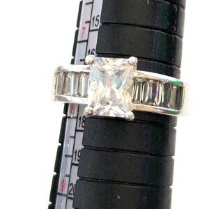 AN 925 Sterling Silver Engagement Clear Emerald Cut Baguette Stone Ring Size 8